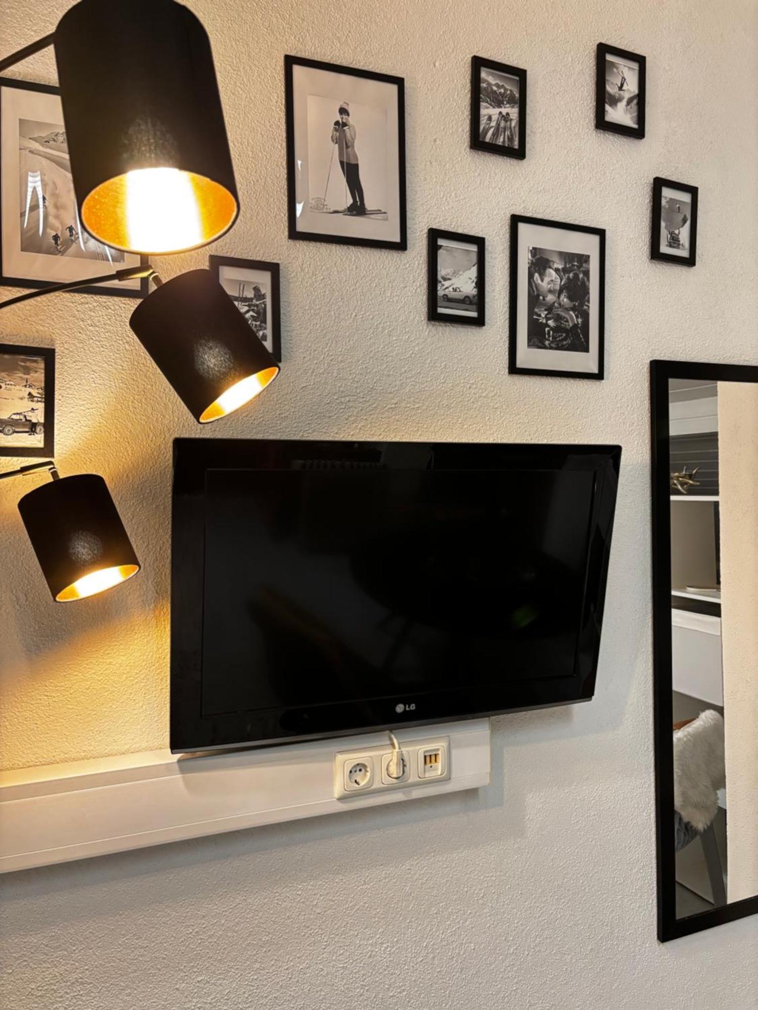 Lechtaler Alpenblick Landeck - Privatzimmer & Ferienwohnung Luaran gambar